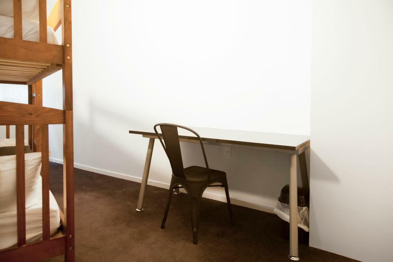 Laneway Backpackers Hostel Wellington Exterior photo